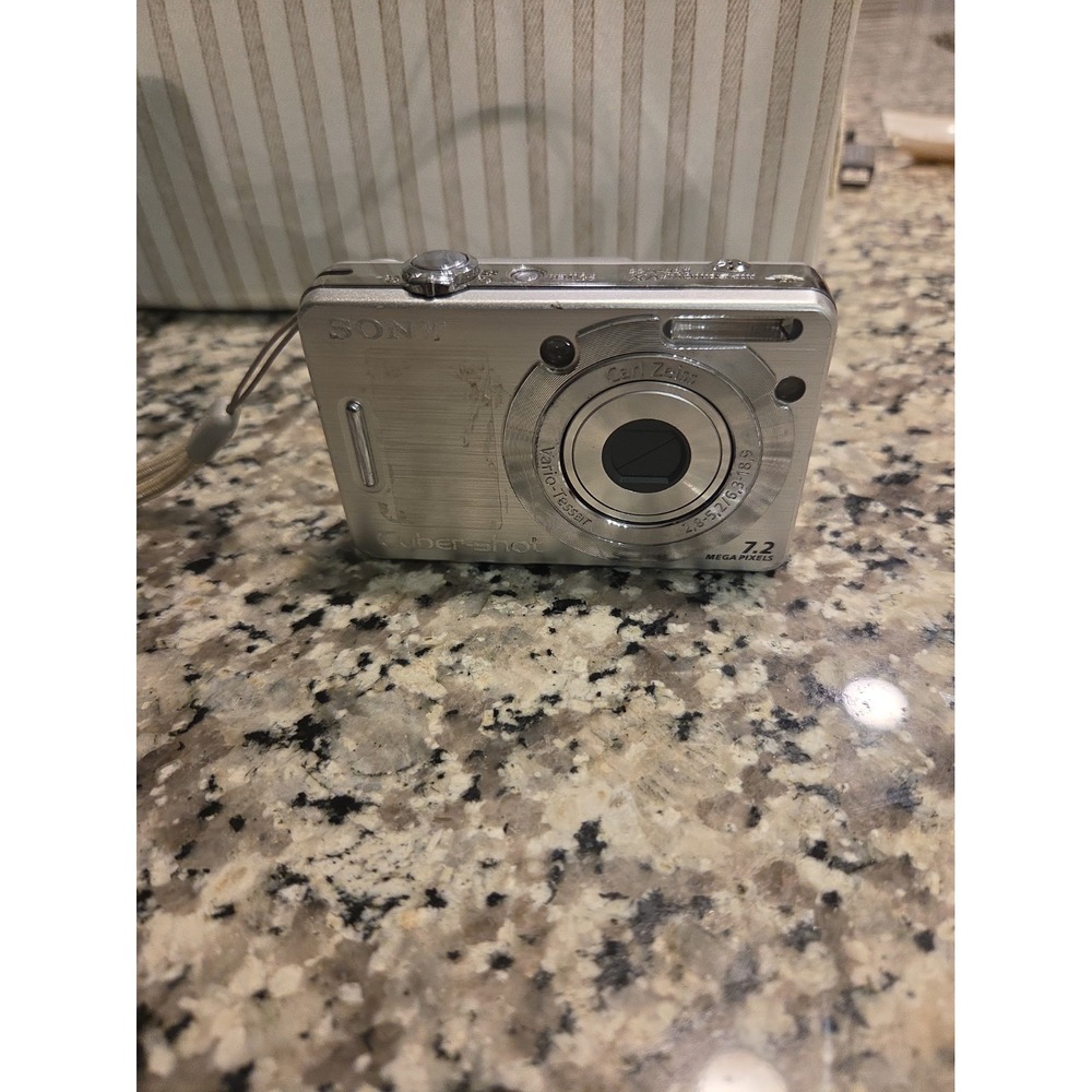 Sony Cyber-shot DSC-W70 7.2MP Silver No Cables For Parts Only